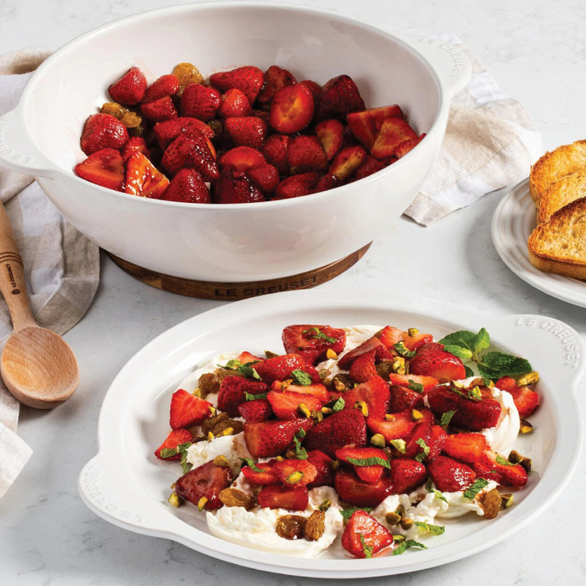 Signature Round Multifunction Baking Dish with Platter Lid